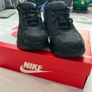 Wmns Air Max 200, size 10